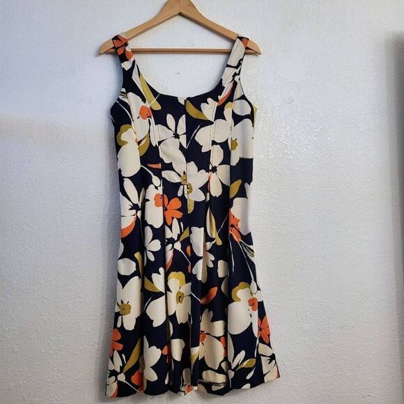 NWOT Nine & Co Tropical Floral Fit & Flare Flattering A-line Dress w/ Pockets: 8 - Picture 4 of 5